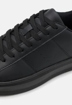 YOURTURN Unisex - Sneakers Laag - Black -Verfijnd Schoen Winkel 073cf78433364a9a8d0dba7d159a70e4