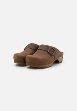 Sanita Urban - Clogs - Antique Brown 10 Sanita Urban - Clogs - Antique Brown -Verfijnd Schoen Winkel 0b8e9eac08fb4262b8078344708621de