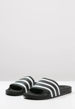 Adidas Originals Adilette Unisex - Muiltjes - Black/White -Verfijnd Schoen Winkel 125dcca6489a4f5ebf3f3b92a379b41f