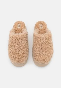Ugg Maxi Curly Platform - Pantoffels - Sand -Verfijnd Schoen Winkel 1a0e3573682b43b68d2e01964ca77aca