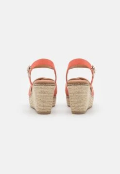 Xti Sandalen Met Sleehak - Coral -Verfijnd Schoen Winkel 1c04013451d346caa23ac018330ee969
