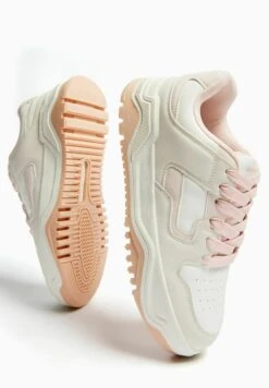 BERSHKA Chunky- Sneakers Laag - Pink -Verfijnd Schoen Winkel 1fa02d67cca84e88ba6f44dc4bc81e5e