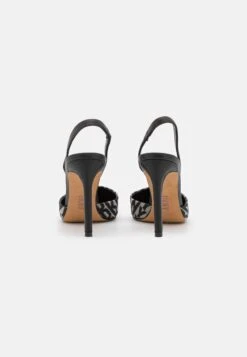 DKNY Macia Slingback- Klassieke Pumps - Black/Eggnog 12 DKNY Macia Slingback- Klassieke Pumps - Black/Eggnog -Verfijnd Schoen Winkel 2addf66bb4a747efb94bca74ea4bb7e2