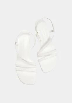 PULL & BEAR Absatz Mit Gekreuzten Riemen - Sandalen - White 9 PULL & BEAR Absatz Mit Gekreuzten Riemen - Sandalen - White -Verfijnd Schoen Winkel 305a1c9e81c04cc9869bb8f76d0da0d9
