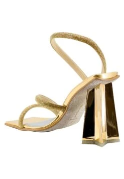 Chiara Ferragni Sandalen - Gold -Verfijnd Schoen Winkel 38f96e78fc954f8cb50a2128984a415f