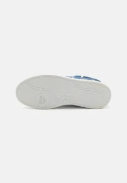 MCM Terrain Derby- Sneakers Laag - Denim -Verfijnd Schoen Winkel 3d5f3249b23a4f40b752ea2d639f5648