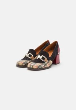 Chie Mihara Micoco - Klassieke Pumps - Scotch Classic/Black/Granate -Verfijnd Schoen Winkel 4e9f0681b0a14e169bc8bca42e2234b4