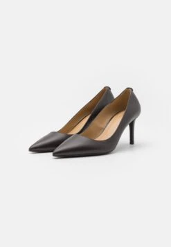MICHAEL Michael Kors Alina - Klassieke Pumps - Chocolate -Verfijnd Schoen Winkel 5d3bf3a870ca4b2594daeca9e1dbe75b