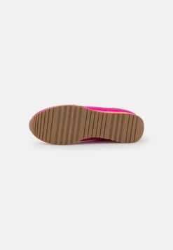 Marco Tozzi Sneakers Laag - Pink Comb -Verfijnd Schoen Winkel 6e3384932cd74425b7b9ea9235a1a85b