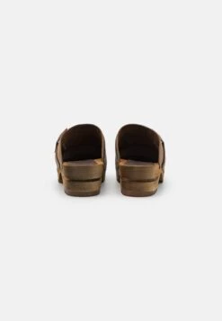 Sanita Urban - Clogs - Antique Brown 11 Sanita Urban - Clogs - Antique Brown -Verfijnd Schoen Winkel 77b717024e8c4a46934fe446fcc6ec79