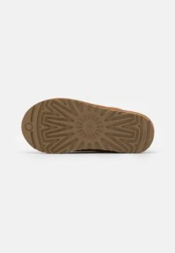 Ugg Tasman - Pantoffels - Chestnut 16 Ugg Tasman - Pantoffels - Chestnut -Verfijnd Schoen Winkel 7f8a486afd4b4cdf8c48b654f7800e0b