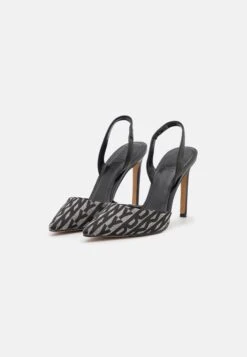 DKNY Macia Slingback- Klassieke Pumps - Black/Eggnog 11 DKNY Macia Slingback- Klassieke Pumps - Black/Eggnog -Verfijnd Schoen Winkel 808fe12551a441d2b42bb2840a7a81ee