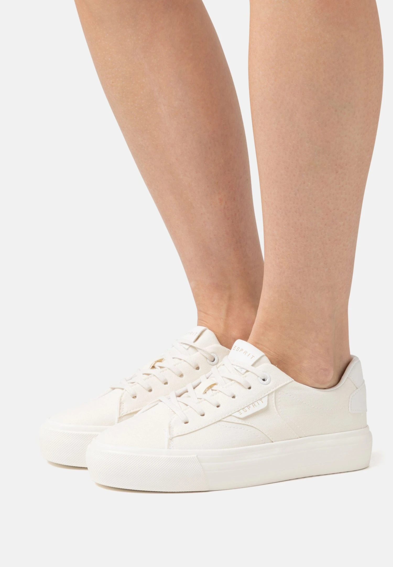 ESPRIT Sneakers Laag - Off White 3 ESPRIT Sneakers Laag - Off White