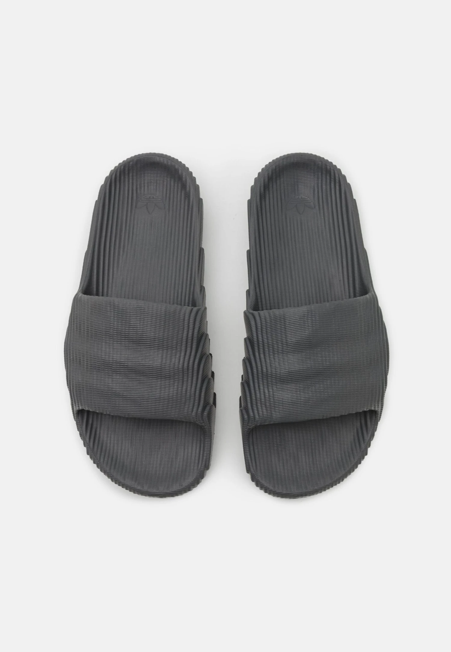 Adidas Originals Adilette 22 Unisex - Badslippers - Grey Five/Core Black 6 Adidas Originals Adilette 22 Unisex - Badslippers - Grey Five/Core Black - Afbeelding 4