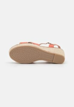 Xti Sandalen Met Sleehak - Coral -Verfijnd Schoen Winkel 9e872b50c675421e96b16d0899cb1816