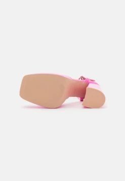 Raid Cassilia - Sandalen Met Plateauzool - Pink 12 Raid Cassilia - Sandalen Met Plateauzool - Pink -Verfijnd Schoen Winkel c1907a3b6ede4a6081b4df13f4ad0d9d