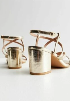 Wide Fit Faux Snake Strappy Block Heel - Sandalen - Gold -Verfijnd Schoen Winkel c2559a63b9e74c7cb29562814daba64d