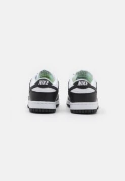 Nike Sportswear Dunk Low Next Nature - Sneakers Laag - White/Black 12 Nike Sportswear Dunk Low Next Nature - Sneakers Laag - White/Black -Verfijnd Schoen Winkel d89e1aa14a294bacbd7e90adfd06813a