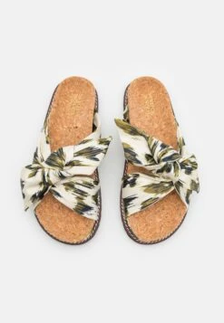 Scotch & Soda Yosi - Muiltjes - Olive 13 Scotch & Soda Yosi - Muiltjes - Olive -Verfijnd Schoen Winkel e120349e4ebc48298208595b10b4ff5d