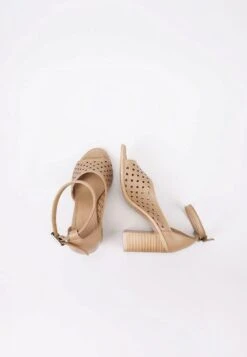 Itaca - Sandalen Met Hoge Hak - Camel -Verfijnd Schoen Winkel efa1f2e0118d42f4939bb4b65f541ae3