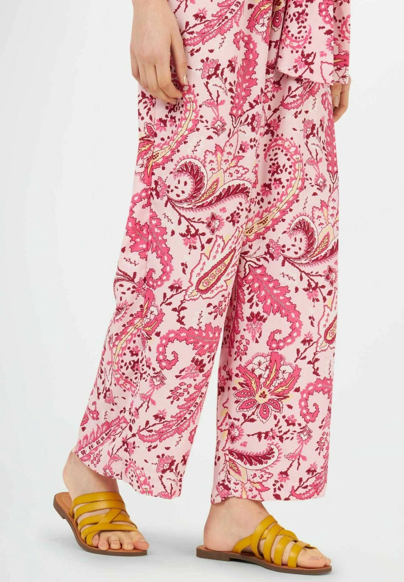 With Straps - Muiltjes - Mustard 3 With Straps - Muiltjes - Mustard