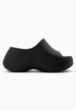 BERSHKA Platform- Badslippers - Black -Verfijnd Schoen Winkel f28f476ca2ae4c218100ceea84bfdff6